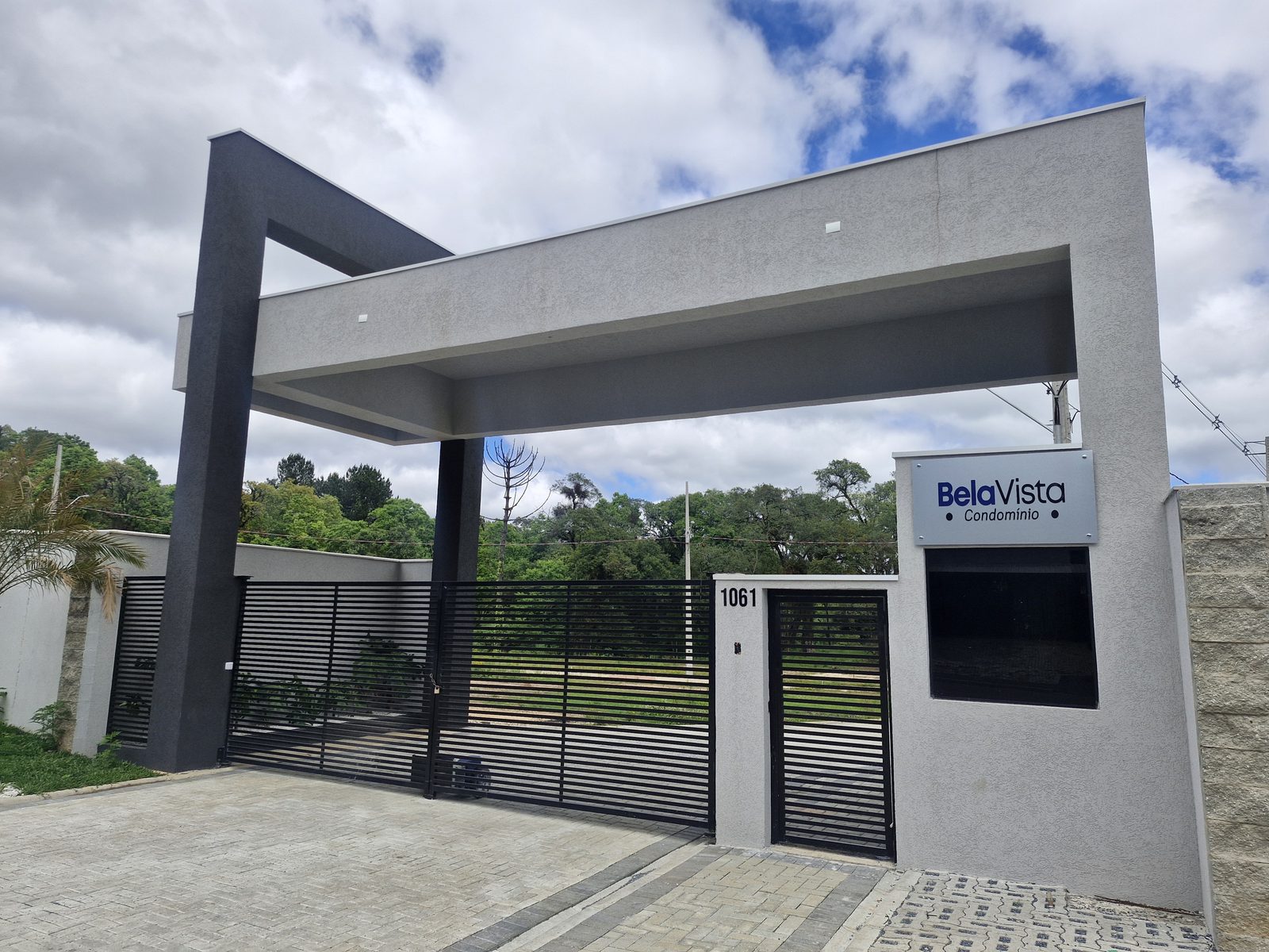 Portaria do condomínio Bela Vista, em Almirante Tamandaré